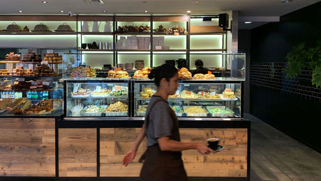 Cossiga COUNTER-TOP GOG cabinet offers stunning food visibility at this popular eatery