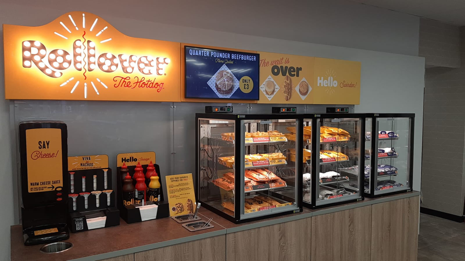 Rollover Hotdog food display cabinet
